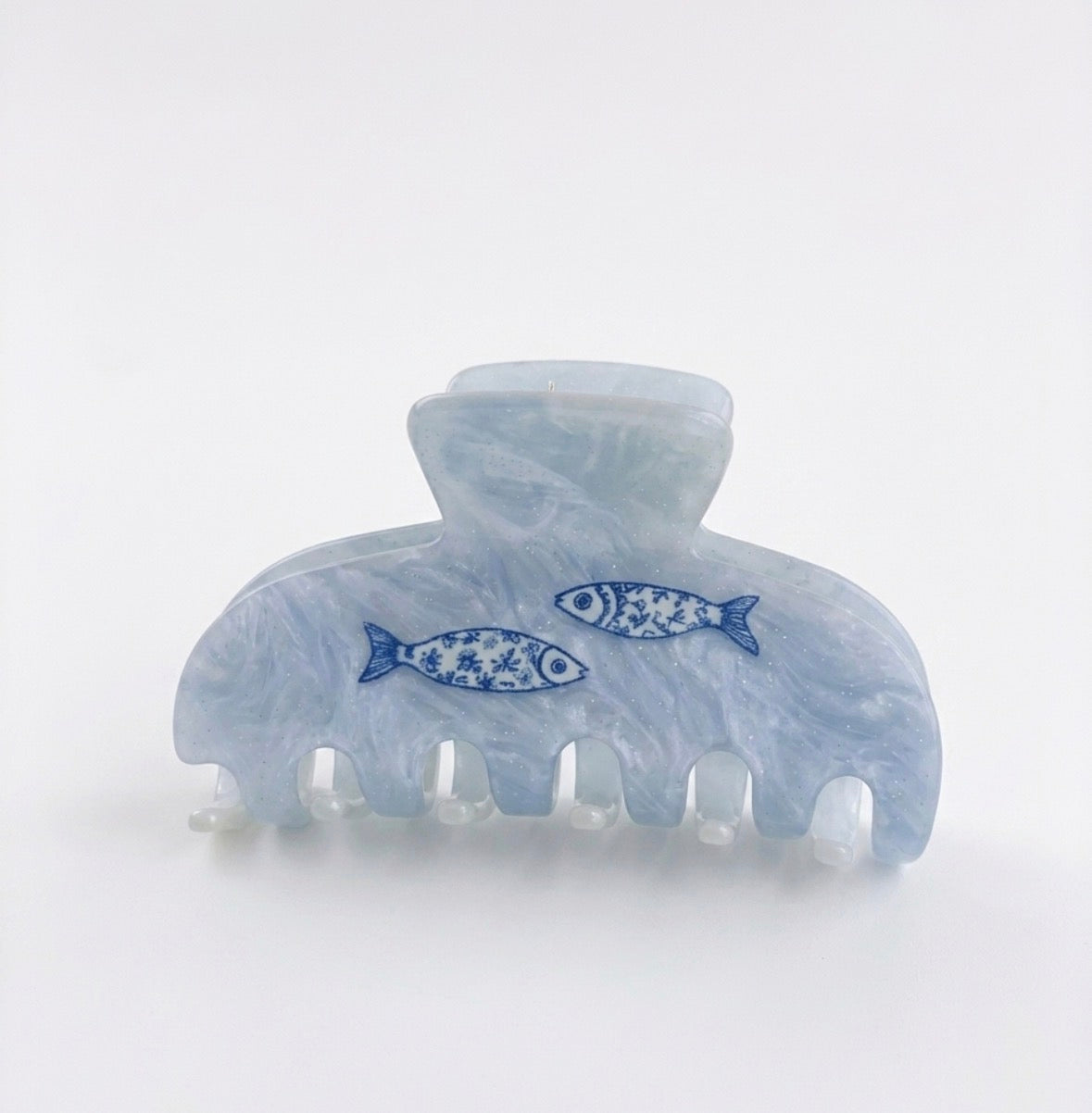 The little catch hair clip